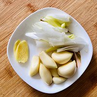#名厨汁味，圆中秋美味#鲈鱼炖豆腐的做法图解4