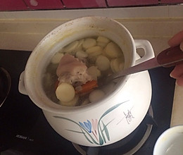 茭白猪蹄汤的做法