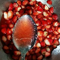 #憋在家里吃什么#大果粒草莓果酱的做法图解6