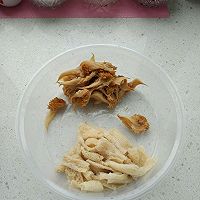 深秋猴菇排骨汤的做法图解2