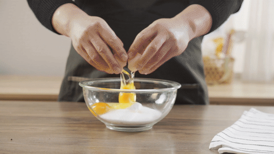 蘑菇奶黄包【孔老师教做菜】的做法图解2