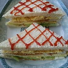 花生酱鸡蛋三明治