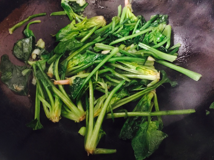 蒜香菠菜的做法图解5