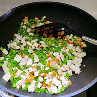 蒜薹香干炒鸡丁的做法图解5