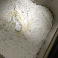 红豆椰蓉面包的做法图解2