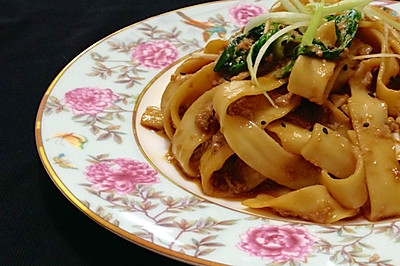 【快手】酱油鸡蛋面