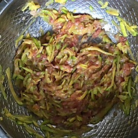 专属母亲的味道——嫩南瓜猪肉饺+#我要上首页，清爽家常菜#的做法图解10