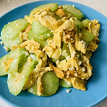 撩拨食欲的蒜蓉黄瓜炒鸡蛋
