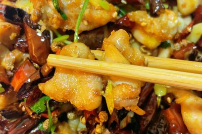 辣子鸡丁，香迷糊你！
