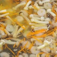 鲜虾菌菇汤 宝宝辅食食谱的做法图解7