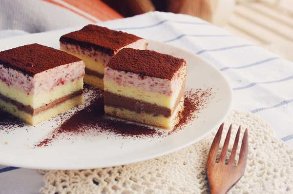 巧克力草莓酸奶慕斯