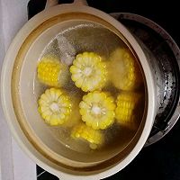 砂锅玉米胡萝卜排骨汤的做法图解4