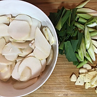 小炒洋芋片的做法图解1