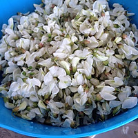 槐花猪肉饺子～的做法图解1