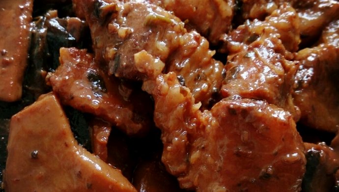 改良版红烧肉（豆腐乳，杏鲍菇，海带）