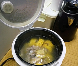 电饭锅排骨玉米汤的做法