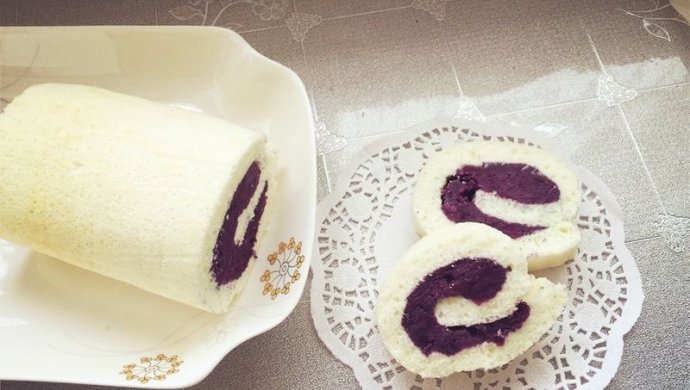 雪白的瑞士紫薯卷