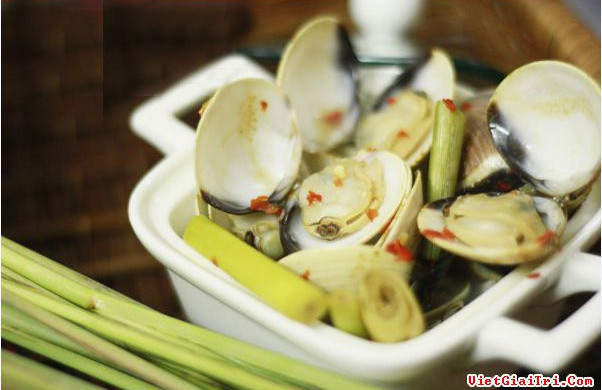 越南夜美食——蛤蜊滚香茅