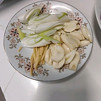 家常肉炒芹菜的做法图解3