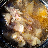 酸萝卜腊鸭绿豆煲的做法图解6