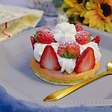 草莓夏洛特 | 春日限定小仙女最爱的颜值甜品