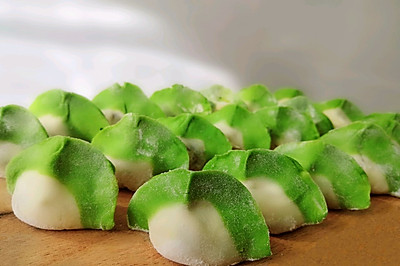 翡翠白玉菠菜饺子 从里到外的菠菜，好看更好吃