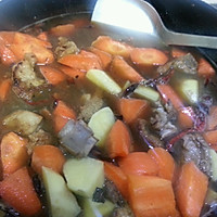 羊肉炖胡萝卜(土豆，豆腐，平菇)的做法图解5