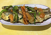 青椒萝卜焖乌鱼的做法