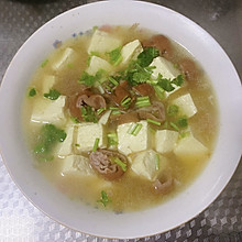 重口味暖身汤～肥肠豆腐汤