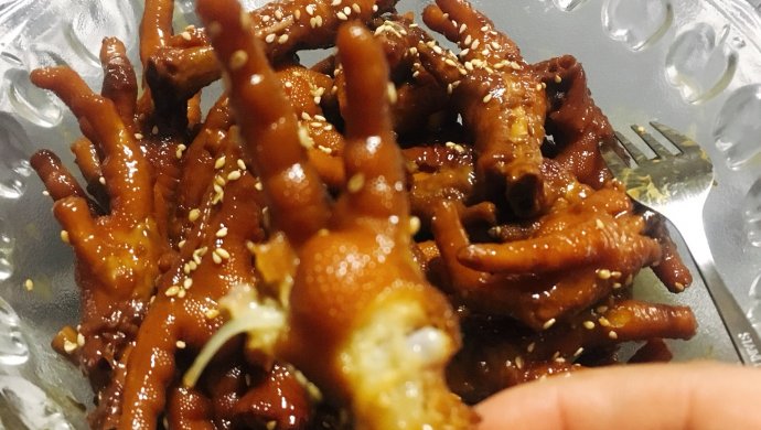 爱吃凤爪的别错过，简直好吃到没朋友