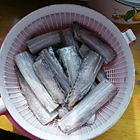 香酥带鱼的做法图解2
