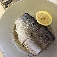 柠香烤海鲈的做法图解2