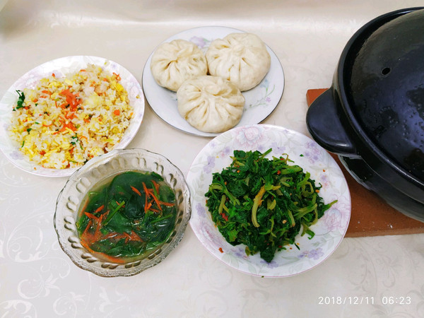 鸡蛋虾仁炒饭