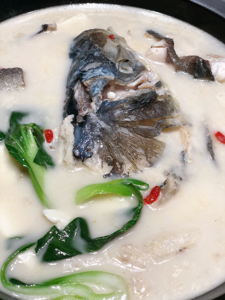 千岛湖鱼头豆腐汤的做法