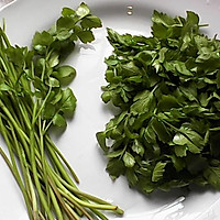 野芹菜叶鸡蛋饼的做法图解2