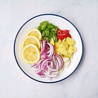 #珍选捞汁 健康轻食季#捞汁柠檬虾的做法图解3