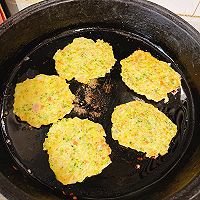 土豆鸡蛋时蔬饼的做法图解7