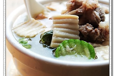 大骨蘑菇丝瓜汤