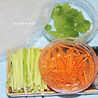 越南鲜虾卷的做法图解1