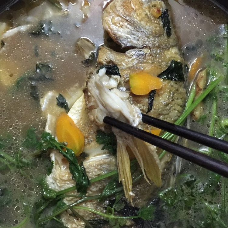 紫苏海鱼汤的做法