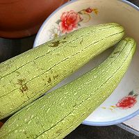 鸡汁丝瓜的做法图解1