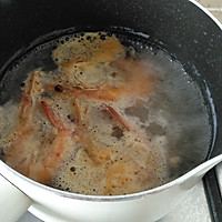 鱼肠鲜虾海鲜面的做法图解4
