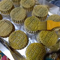 广式莲蓉蛋黄月饼的做法图解19