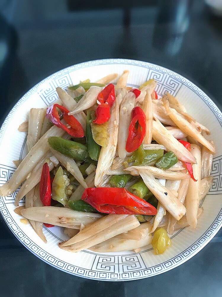 酸辣藕尖的做法