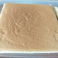 火龙果奶油蛋糕卷（后蛋法）的做法图解8