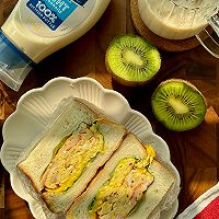 快手早餐-蟹柳厚蛋烧三明治的做法图解6