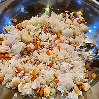 S炒饭(虾仁鸡蛋胡萝卜香葱炒饭)的做法图解8
