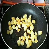 电饭锅土豆焖饭的做法图解4