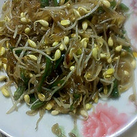 黄豆芽炒粉丝的做法图解1