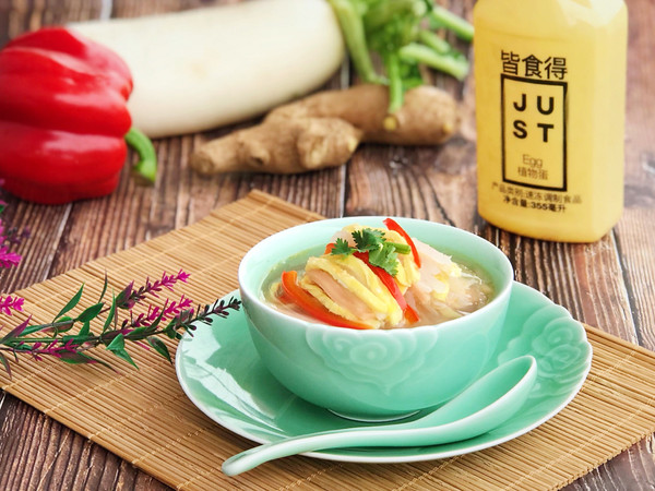 轻食主义 萝卜丝火腿鸡蛋汤
